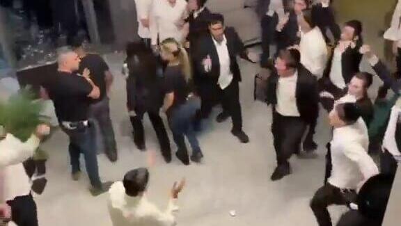8 arrests out of 80,000: Police blame IDF after hundreds derail draft dodger raid