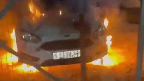 Jewish extermists torch Palestinian vehicles, threaten IDF West Bank commander in overnight attack