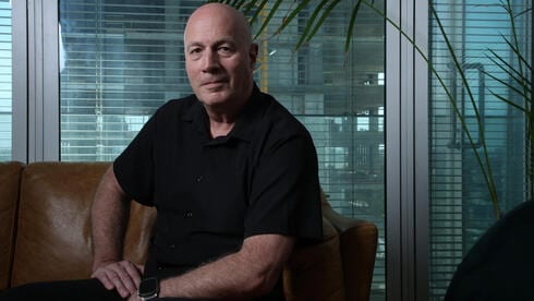 "יש בציבור תחושה שהבנקים דופקים אותם, אתה שם כסף בעובר ושב ומקבל אפס ריבית, הבנק מרוויח והלקוח לא רואה שקל"