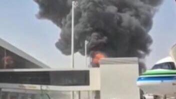 טיל חות'י פגע בטרמינל בנמל התעופה בבירת סעודיה: "יש שם פצועים רבים"