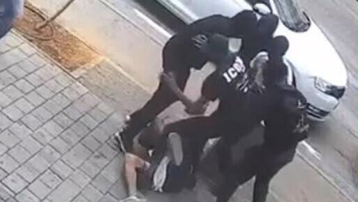 "עפה להם סכין, הוא חי בנס": אישום נגד הנערים מהתיעוד המחריד ברמלה