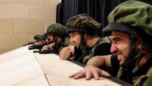 "אפשר להיות קרבי ולצאת מהארון, והפלוגה יכולה להמשיך לאהוב אותך"