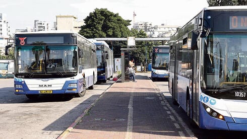 שעה באוטובוס או 25 דק' ברכב: מישהו מופתע שסטודנטים נמנעים מתחב"צ?