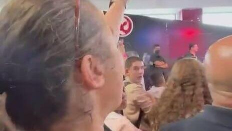 האם השכולה צעקה על נתניהו בקניון: "בן זו**, רצחת לי את הילד"