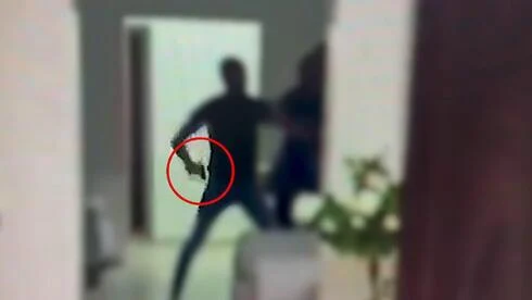 ריב על חניה הסלים לירי בתוך הבית: "בנס זה לא נגמר ברצח" | תיעוד