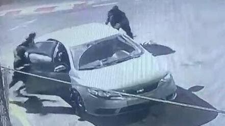 חשד לנקמת דם: גבר פתח את הדלת לרעולי פנים - ונורה למוות | תיעוד