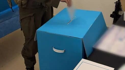 היד הרועדת: על הקולות המכריעים